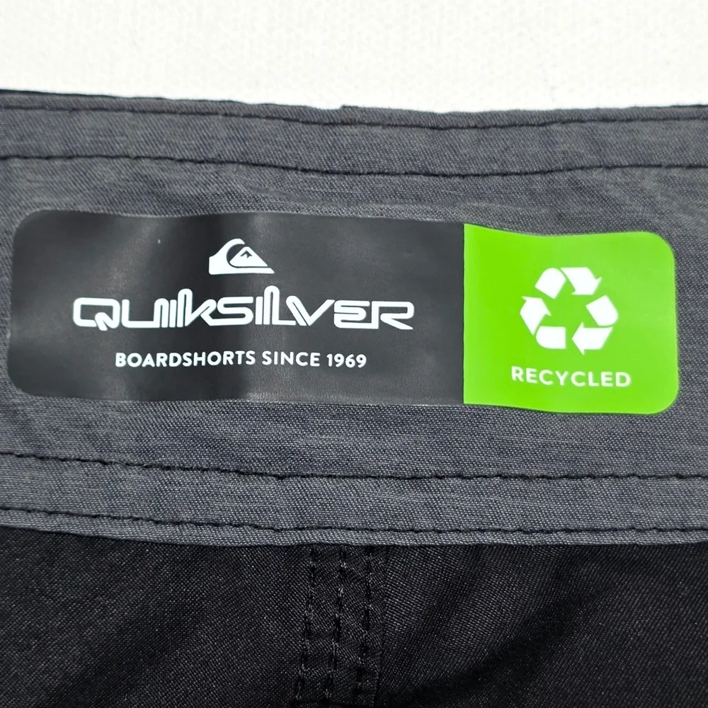 Quiksilver Boardshorts Mens 34 Black Cargo Pocket Recycled Swim Trunks Surfwear